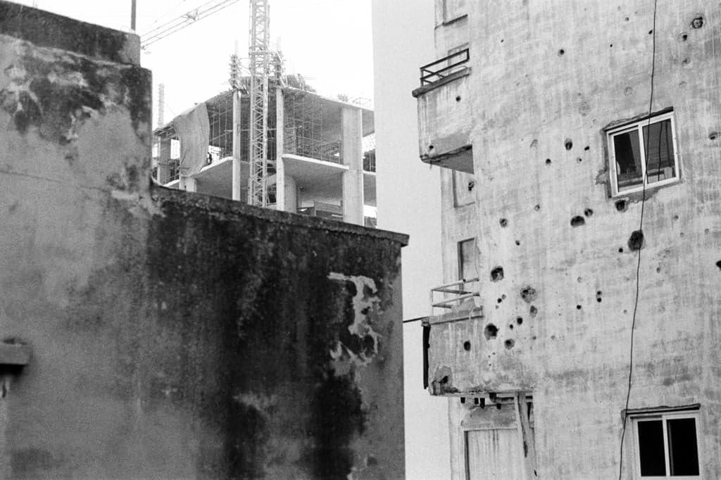 Vue d'un balcon, Beyrouth. Élodie Lavallée-Davis, novembre 2019.